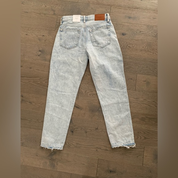 Lucky Brand High Rise Taper Jeans - Picture 2 of 7